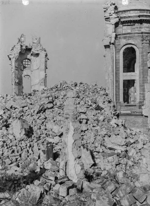 Dresden-Altstadt, Neumarkt. Ruine der Frauenkirche