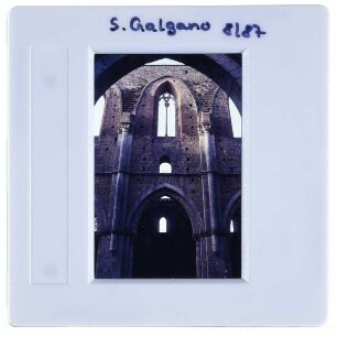 Chiusdino, Abtei S. Galgano : Mittelschiffswand