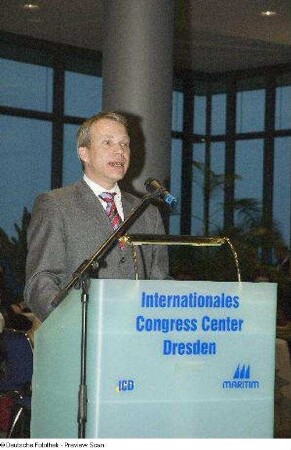 Ingolf Roßberg, Oberbürgermeister der Stadt Dresden, bei der Eröffnung "Get together"