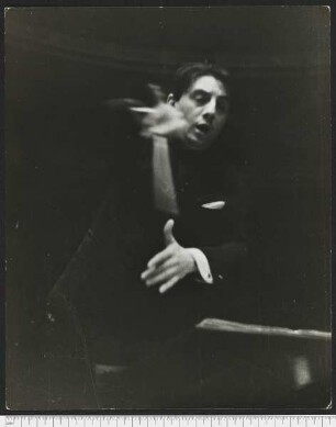 Porträtaufnahme John Barbirolli