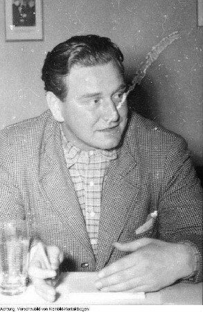 Dresden. Wolfgang Uhlmann (3. links vom Redner), Großmeister im Schach während des internationalen Schachturniers in Dresden, 1956 & Sport, 1956-1957