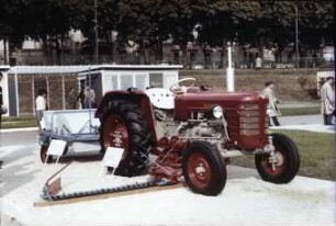 Zwischenachsmähwerk zum Traktor Zetor CSSR