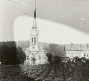 Kirche und Wohnhaus