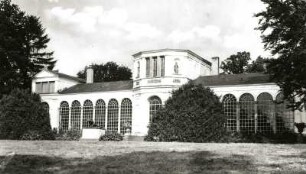 Putbus, Orangerie : Putbus. Orangerie (1824, 1853; K. F. Schinkel). Parkseite