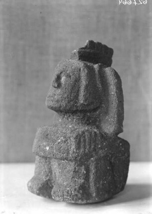 Steinfigur des Gottes Macuilxochitl