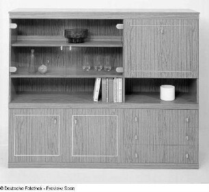 Wohnzimmerschrank