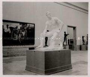 München, Bildhauer Professor Arno Breker, Kunstausstellung, Figur "Berufung"