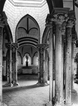 Kobern-Gondorf. Matthiaskapelle (nach 1221) auf der Oberburg. Inneres
