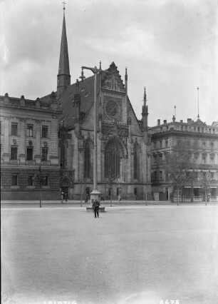 Universitätskirche Sankt Pauli & Café Francais (Felsche)