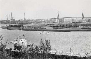Blick von der Elbchaussee auf den Hamburger Hafen