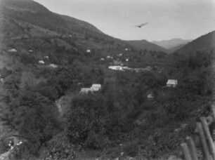Siedlungen und landwirtschaftliche Anbauflächen : Blick auf Siedlungen und landwirtschaftliche Anbauflächen.