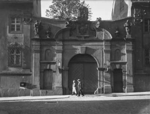 Bautzen. Portal am Domkapitel