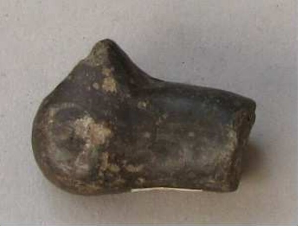 Clay bottle (fragment)