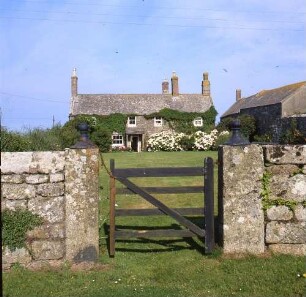 Großbritannien. Cornwall. Farmerhaus "The Manor House". Gartenansicht