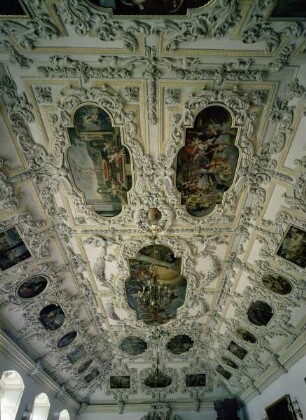Ehemaliges Konventsgebäude — Saal
