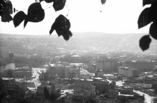 Stuttgart: Blick vom Kriegsbergturm auf die Stadt