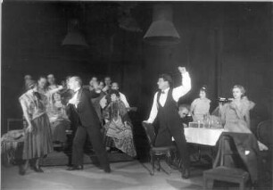Der lebende Leichnam. Schauspiel nach Leo Tolstoi. Staatsschauspiel Dresden, vermutlich Spielzeit 1922/1923 : Szenenbild
