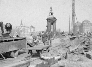 Carola-Brücke Dresden, Sprengung des alten Brückenträgers am 7. März 1952 [Archivtitel]