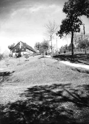 Schönfeld (Thermalbad Wiesenbad-Schönfeld). Ortsteilansicht mit Wohnhaus (Gehöft ?)