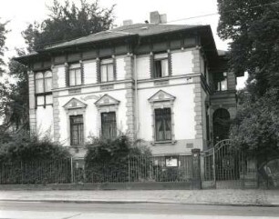 Dresden-Strehlen, Wasastraße 16. Wohnhaus (1901/1915)