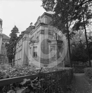 Seitenflügel Schloss Halbau
