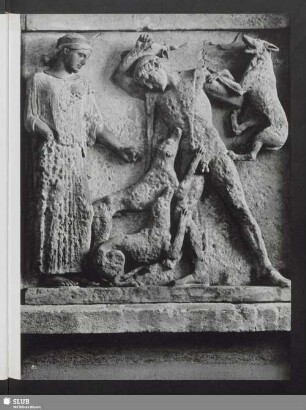 Artemis läßt Aktäon zerfleischen. Metope vom Heraion in Selinunt. Palermo, Museo, Nazionale