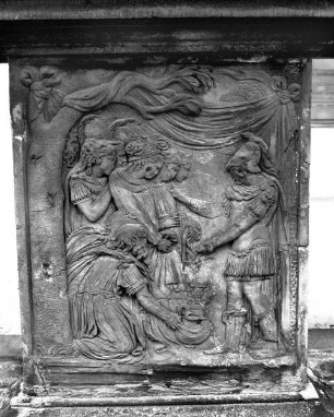 Sockelrelief: Alexander der Große und Frauen des Darius 3.