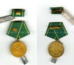 Medaille für treue Dienste in der Zollverwaltung der DDR mit Interimsspange in Gold für 25jährige Dienstzeit