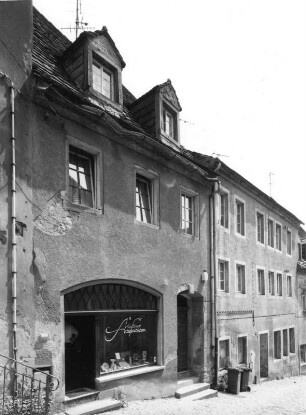 Meißen-Altstadt, Hohlweg 4/5. Wohnhäuser mit Laden (16. Jh. ?). Straßenansicht