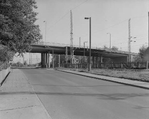 Elsterwerda, Straßenbrücke über d. Eisenbahngleise