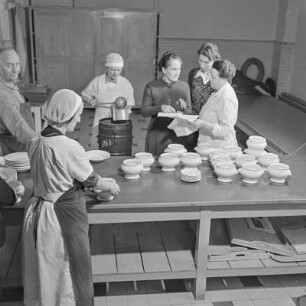 Werkfrauen in der Suppenküche