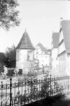Salem: Turm, Vordergrund Zaun