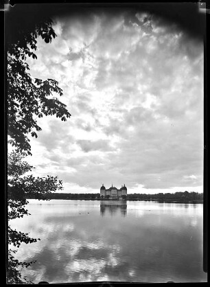 Jagdschloss Moritzburg, Ostseite