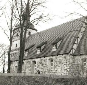 Benz (Usedom). Dorfkirche (13. Jh., Turmhaube 1740-1741)