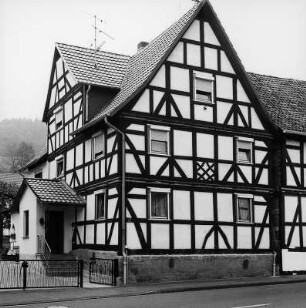Wanfried, Dorfstraße 32, Dorfstraße 34
