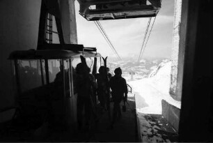 Oberstdorf: Nebelhorn; Bergstation mit Blick abwärts