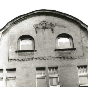 Cottbus. Berliner Straße 134. Wohnhaus (um 1910), Giebel