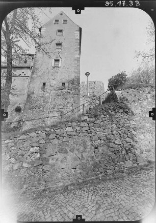 Kohren-Sahlis-Gnandstein. Burg Gnandstein (Baubeginn A. 13. Jh.). Torhaus. Giebelfront