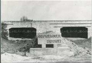 Gedenkstein auf dem ehemaligen SS-Schießplatz Hebertshausen bei Dachau