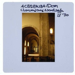 Acerenza, Kathedrale : Chorumgang, Nordseite