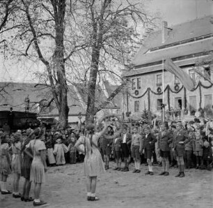 Bodenreform, Helfenberg, Rittergut; Stellvertretender Ministerpräsident Fischer