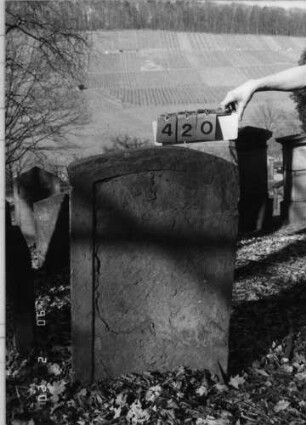 Grabstein 420 (2)