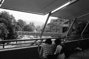 Freiburg: Universitätsbibliothek, Cafeteria-Terrasse