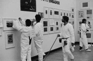 Aktion "sine artis laboratorio nulla ars" (Ohne Atelier gibt es keine Kunst) des "Zusammenschlusses gekündigter und von Kündigung bedrohter KünstlerInnen (Ost und West)"