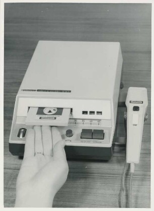 Diktiergerät "Stenorette 100" der Grundig-Werke