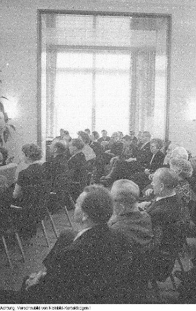Dresden, Dresdner Klub, Einweihungsveranstaltung, Veranstaltung mit dem Schriftsteller Anton Zischka, Außenansichten des Klubgebäudes, dem Lingnerschloss, März 1957