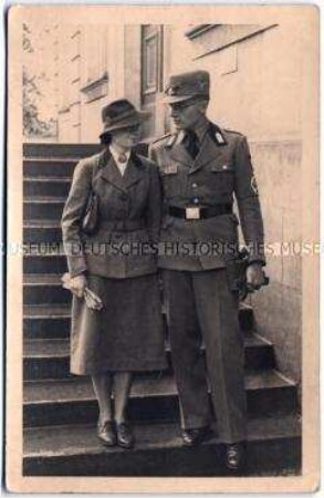 Ehepaar in Uniformen des Reichsarbeitsdienstes (RAD)