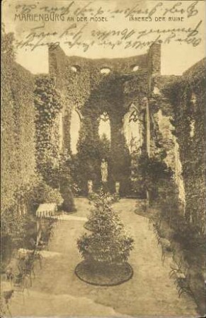 Marienburg an der Mosel - Inneres der Ruine