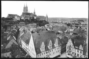 Meißen. Markt mit Rathaus - Blick zu Albrechtsburg u. Dom