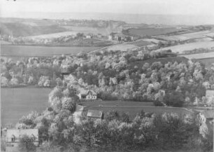 Burgk (Freital-Burgk). Stadtteilansicht mit Schloß (Haus der Heimat)